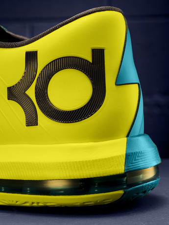13_330_nike-kd4_heel-detail-_large