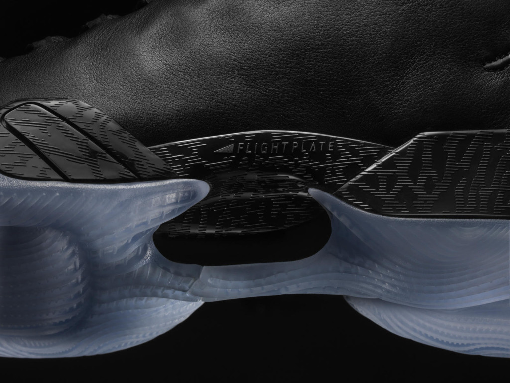 FA15_JD_MTM_AJXX9_Detail_Flightplate_native_1600