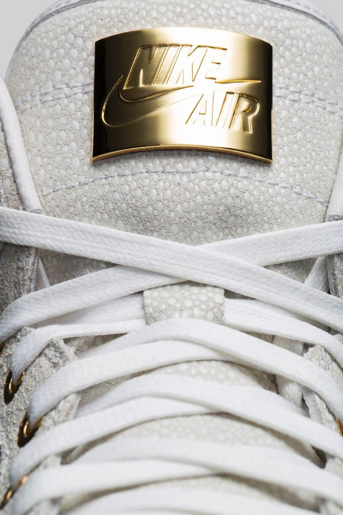 air-jordan-1-pinnacle-white-metallic-gold-4