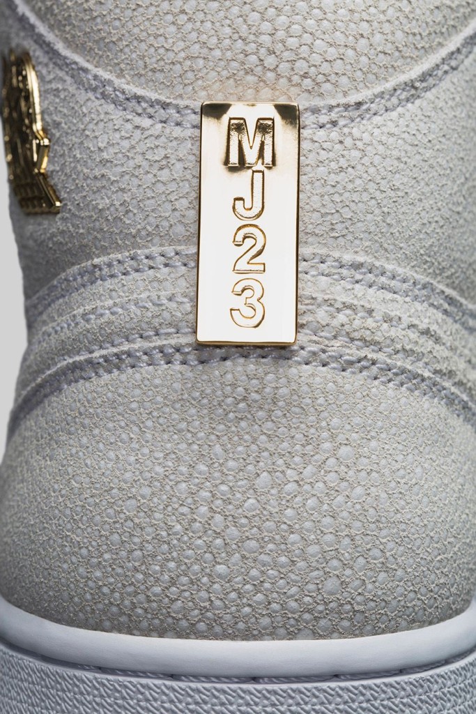 air-jordan-1-pinnacle-white-metallic-gold-5
