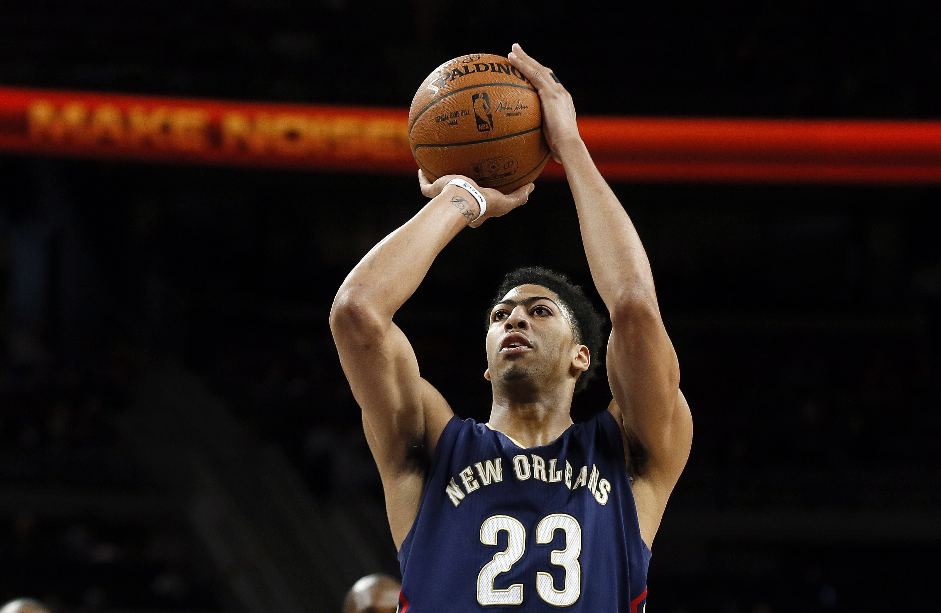 New Orleans Pelicans forward Anthony Davis (23) (AP Photo/Paul Sancya)