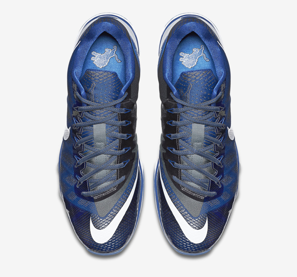 nike-cj3-flyweave-trainer-lions-2