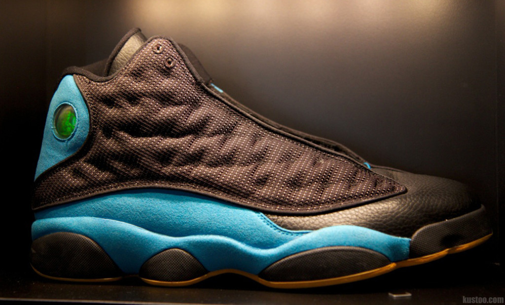 air-jordan-13-cp3-hornets-away