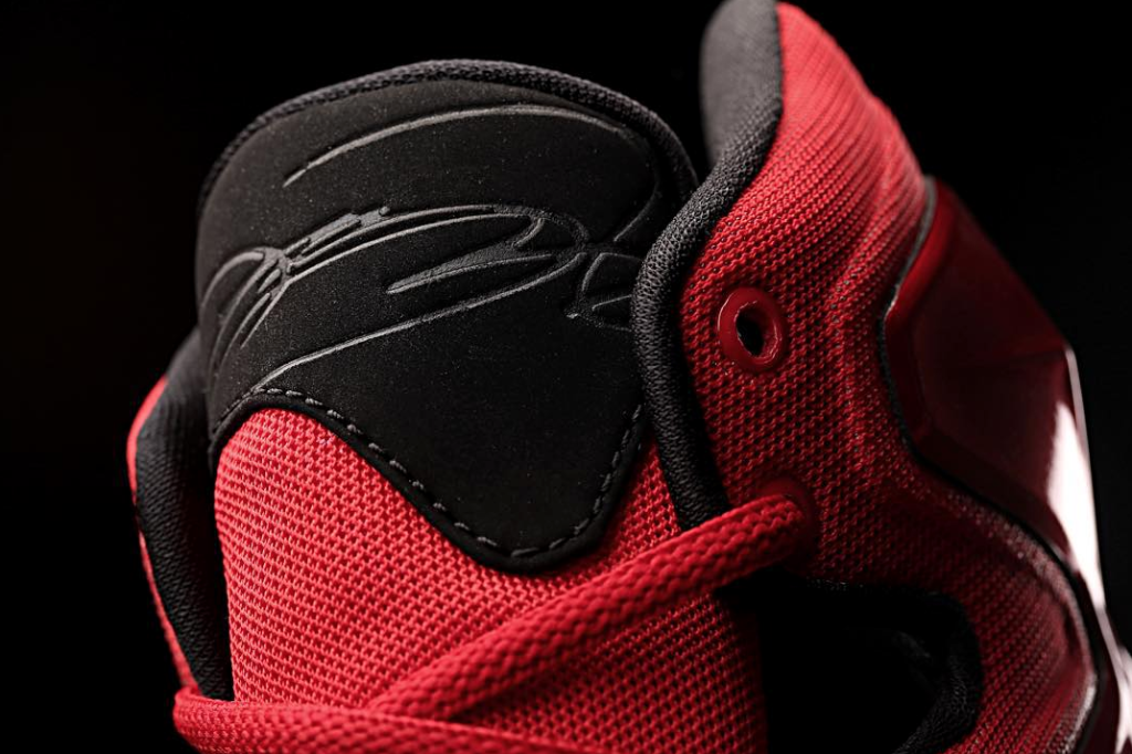 nike-lebron-13-away-red-black-03