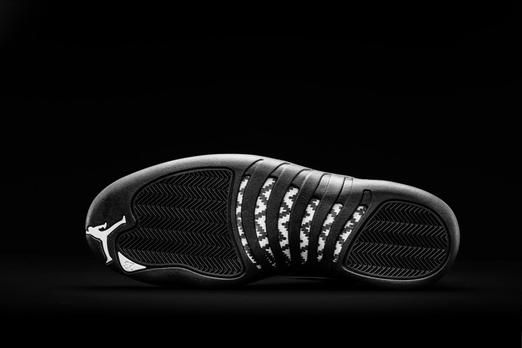 Nike_Doernbecher_AJs_ONE_OUT_left_native_1600