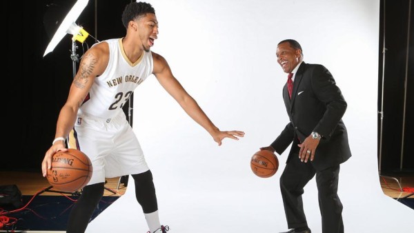 Anthony Davis & Alvin Gentry (Layne Murdoch/NBAE via Getty Images)