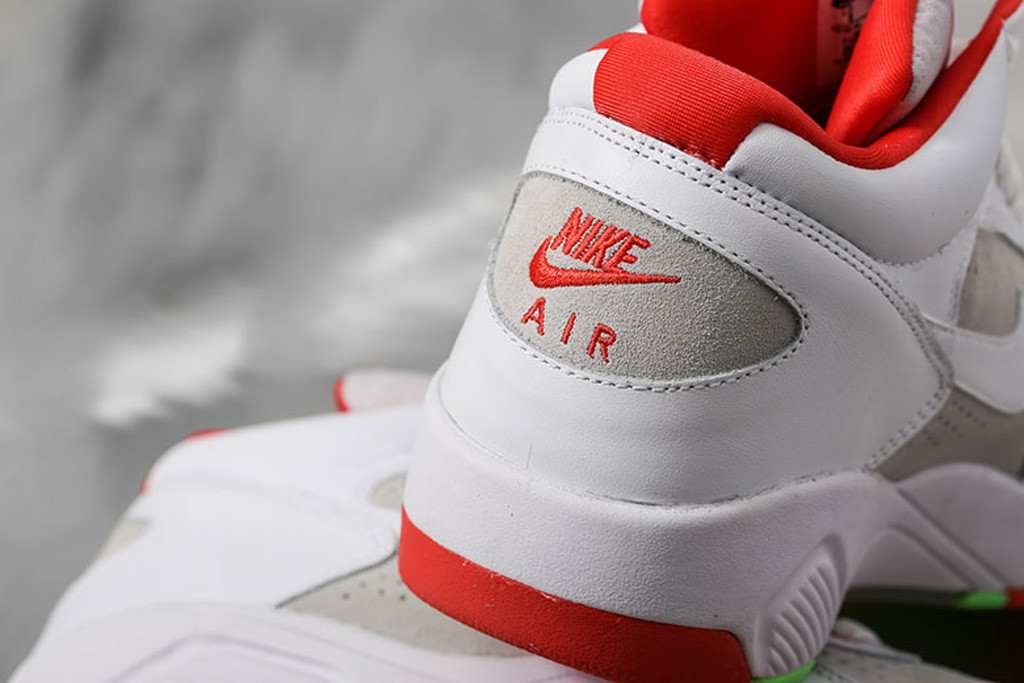 nike-flight-lite-hare-3