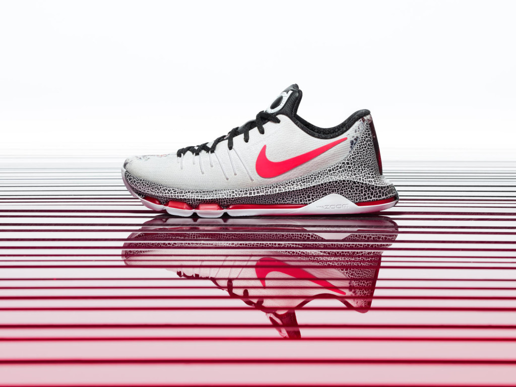 15-600_Nike_Holiday_KD_7_Hero-01_native_1600