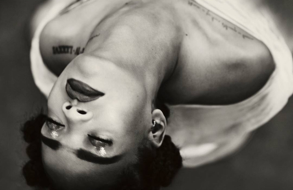Rihanna Kiss It Better 2