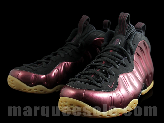 black foamposites gum bottom