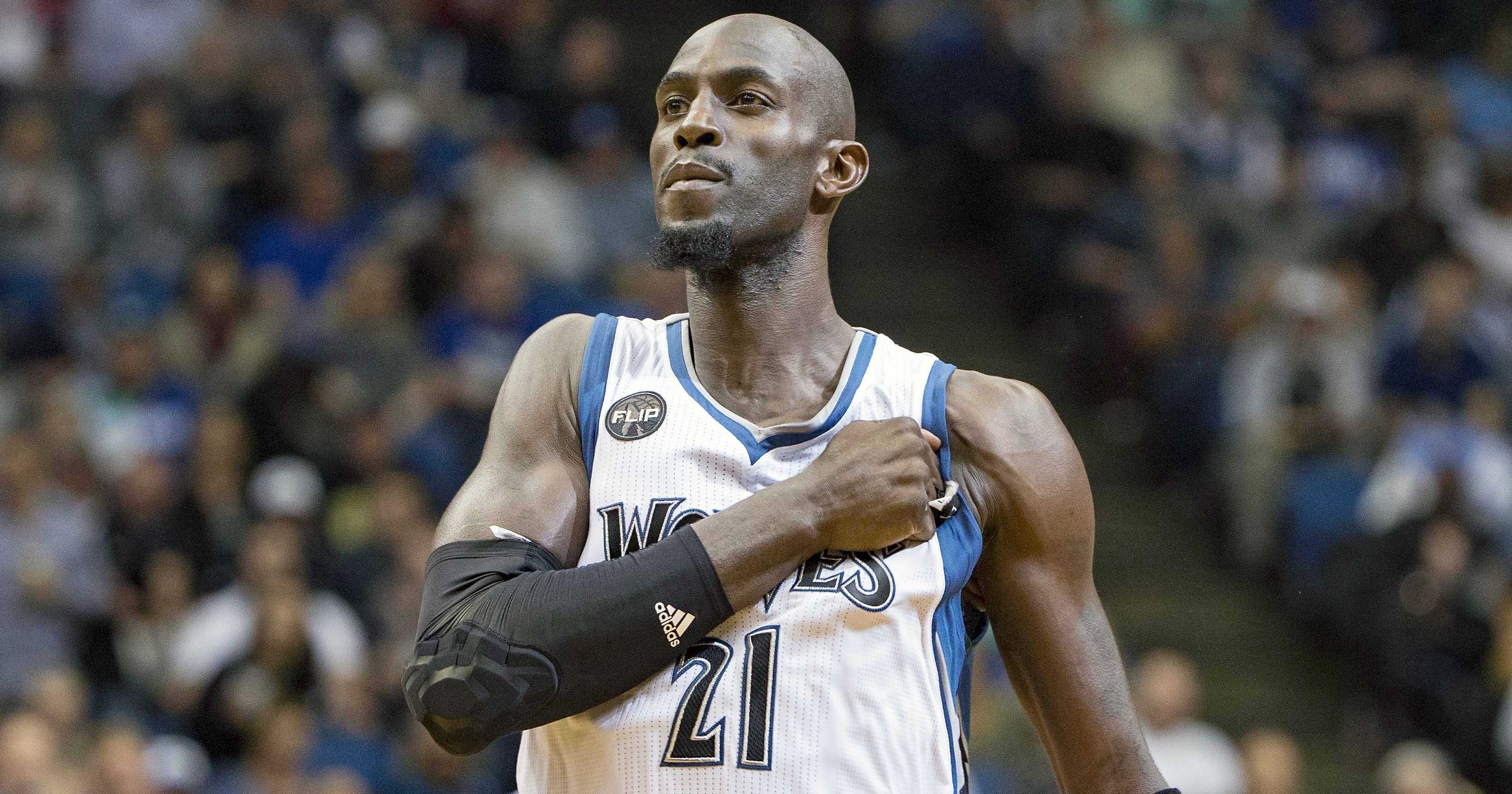 Kevin garnett store timberwolves jersey retirement