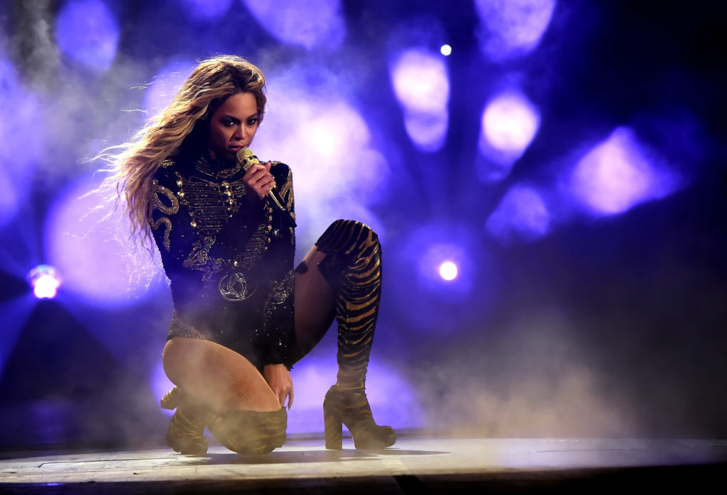 beyonce-cma-performance