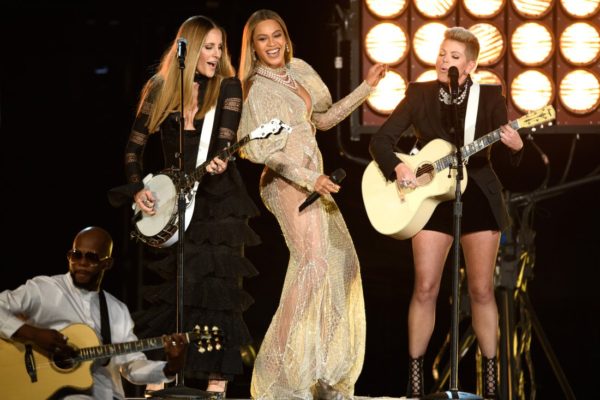 THE 50th ANNUAL CMA AWARDS - The 50th Annual CMA Awards, hosted by Brad Paisley and Carrie Underwood, broadcasts live from the Bridgestone Arena in Nashville, Wednesday, November 2 (8:00-11:00 p.m. EDT), on the ABC Television Network. (Image Group LA/ABC via Getty Images) EMILY ROBISON, BEYONCE, NATALIE MAINES