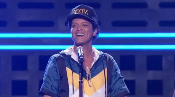 bruno-mars-2016-amas-performance